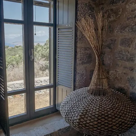 1bdr Loft In Stone Tower, Majestic View In Mani Holiday home *