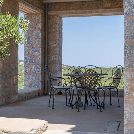 Holiday home 1bdr Loft In Stone Tower, Majestic View In Mani Psion